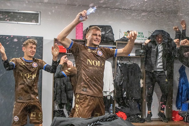 赛的边缘 赛的边缘